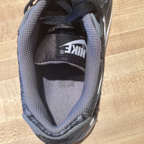 Nike Air Max Sneakers 5.5Y - Picture 9 of 10